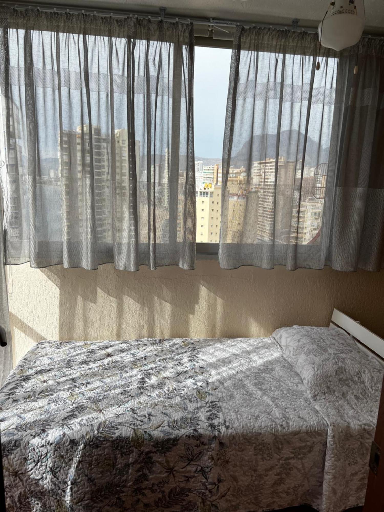 2 Bedroom Levante Beach Benidorm Dış mekan fotoğraf