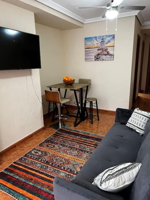 2 Bedroom Levante Beach Benidorm Dış mekan fotoğraf