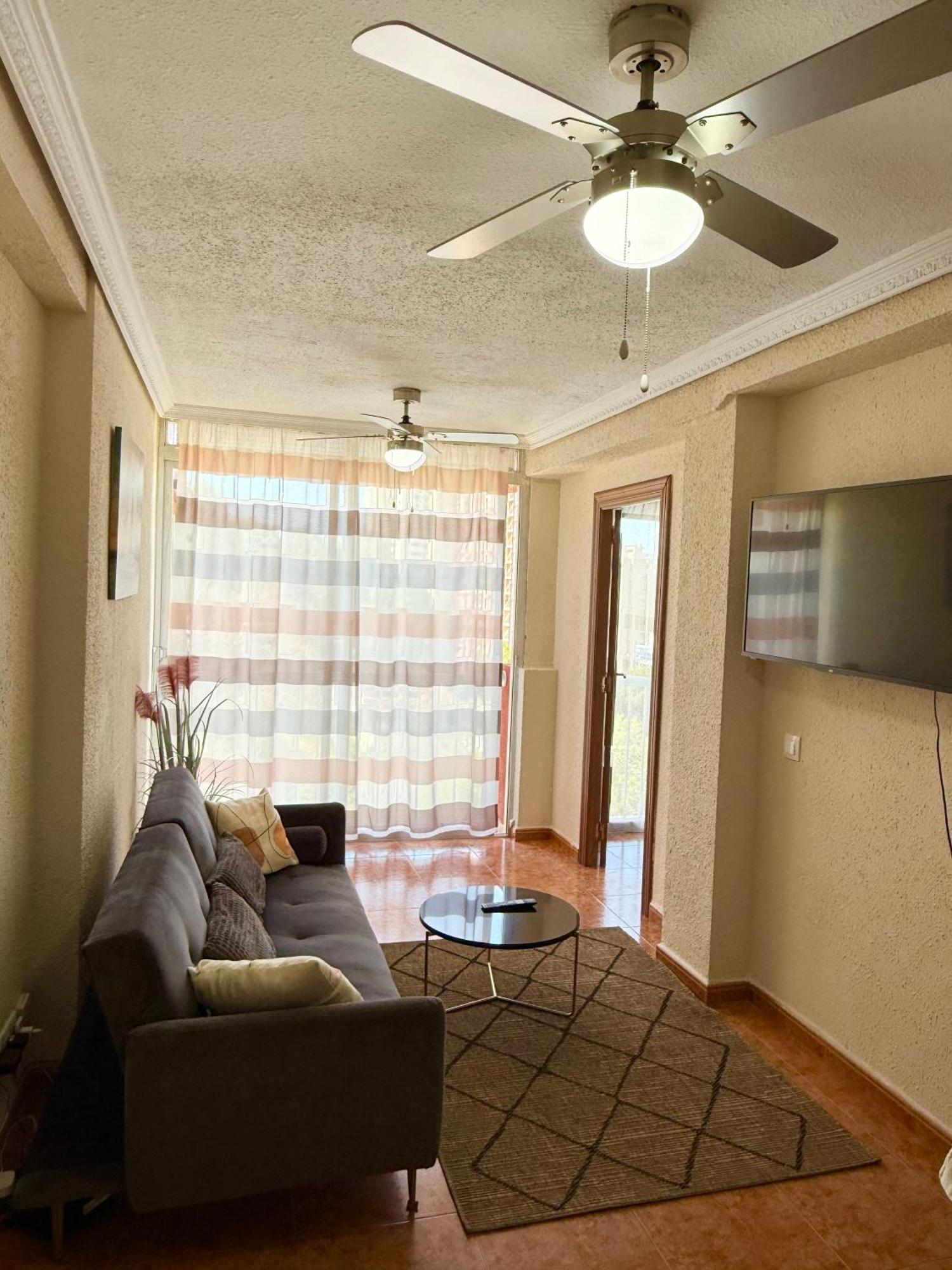 2 Bedroom Levante Beach Benidorm Dış mekan fotoğraf